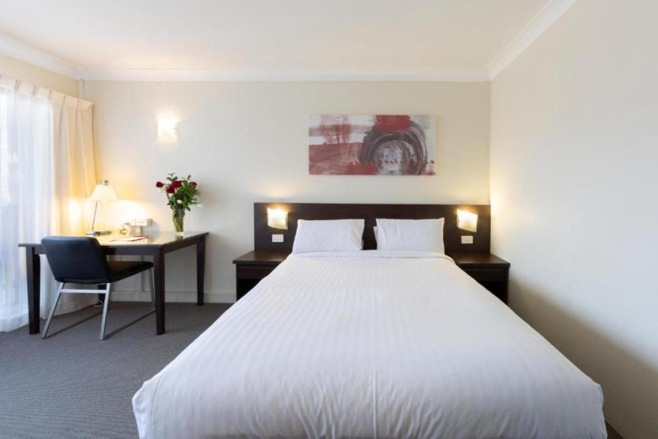 Ibis Styles Canberra Tall Trees Exteriör bild