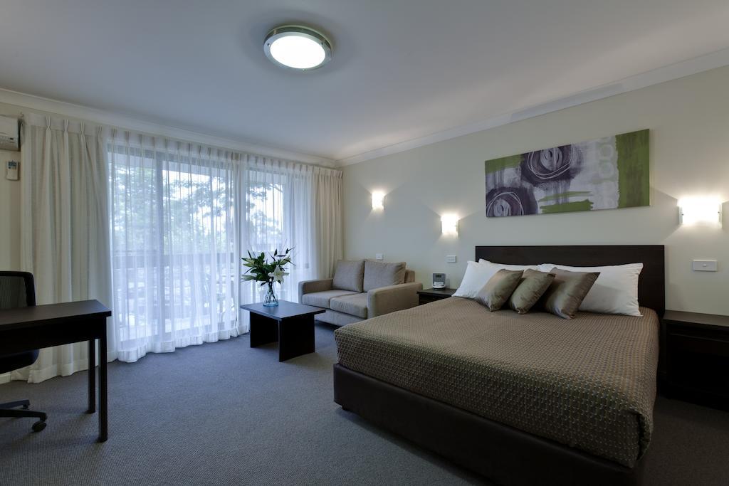 Ibis Styles Canberra Tall Trees Exteriör bild