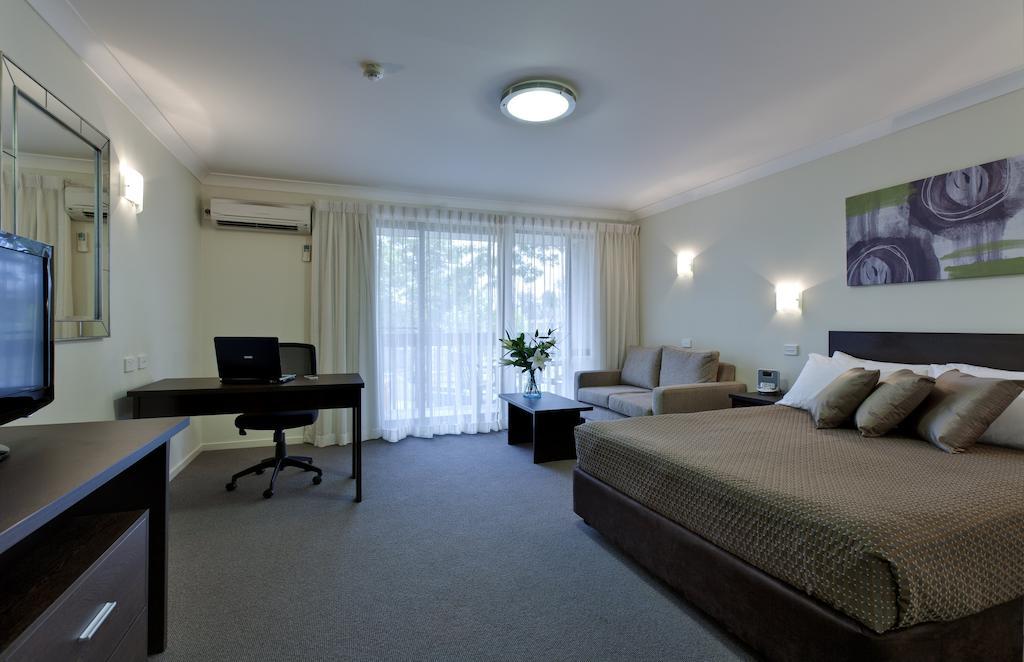 Ibis Styles Canberra Tall Trees Exteriör bild