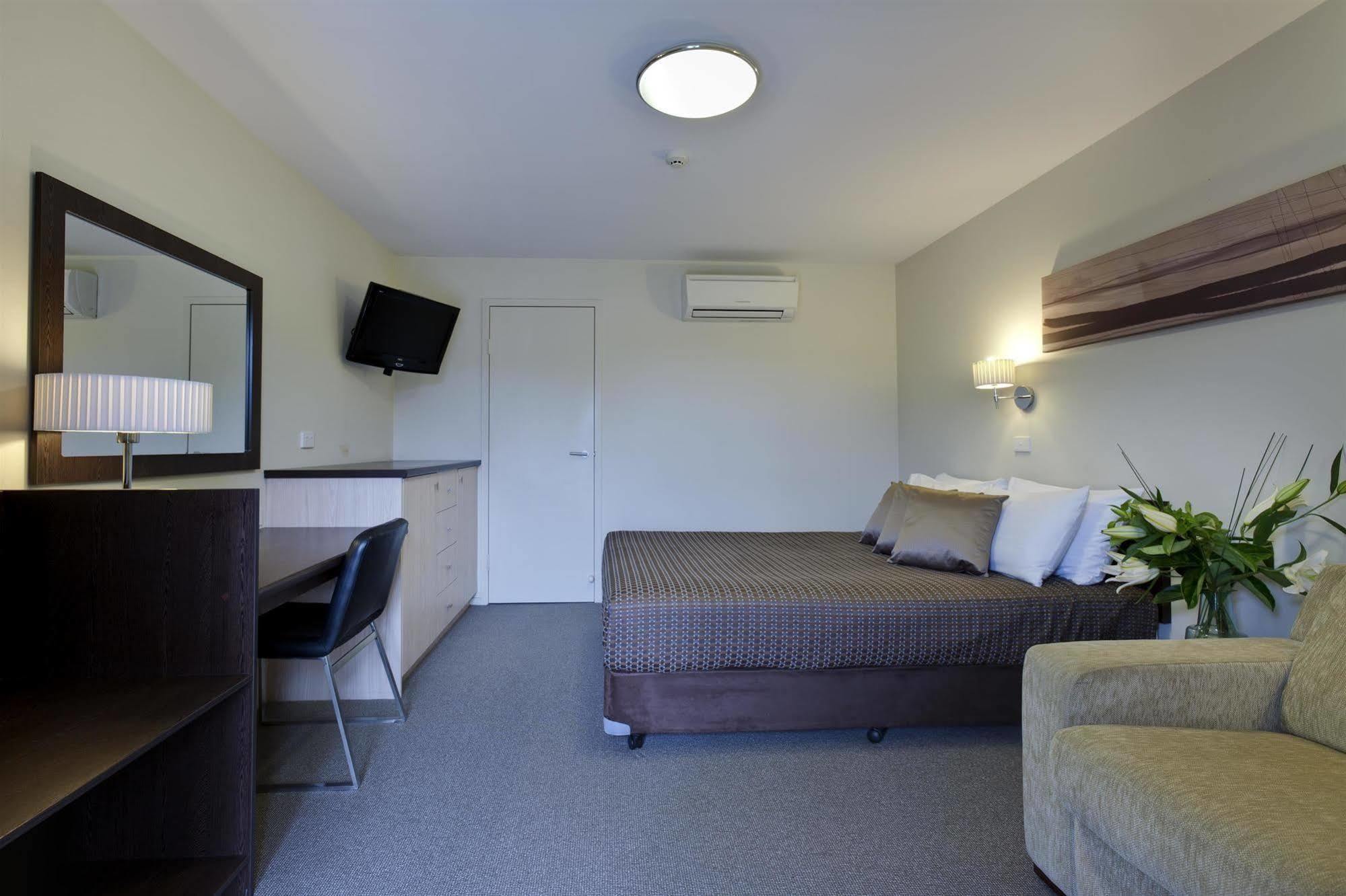 Ibis Styles Canberra Tall Trees Rum bild