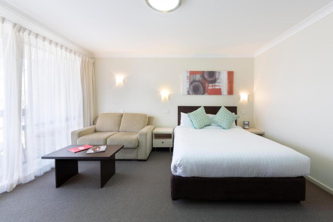 Ibis Styles Canberra Tall Trees Exteriör bild
