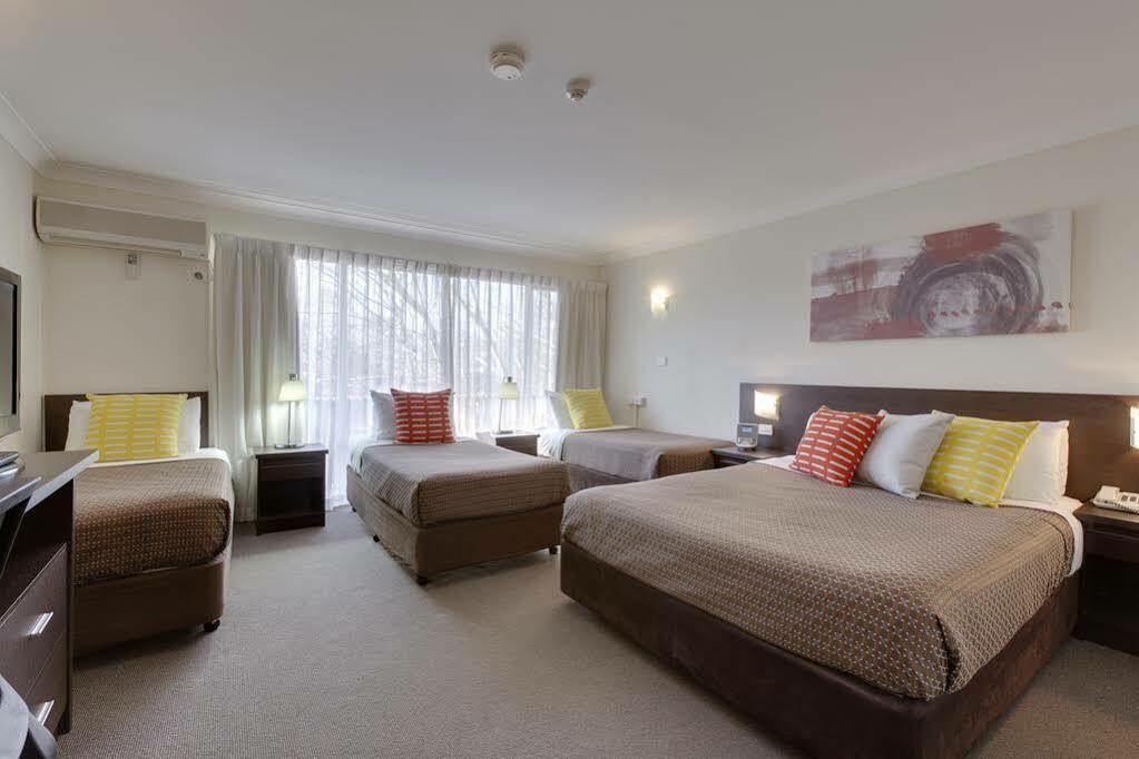 Ibis Styles Canberra Tall Trees Exteriör bild