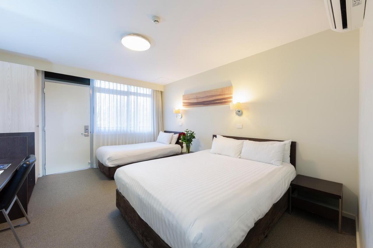 Ibis Styles Canberra Tall Trees Exteriör bild